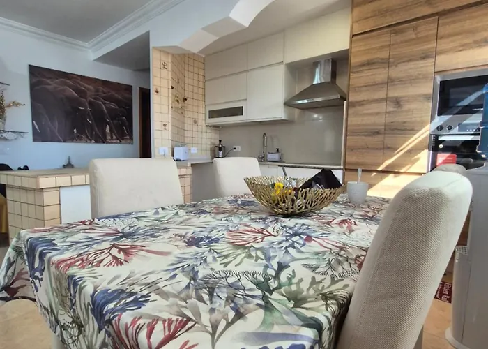 Severo Ochoa Apartments 1C 아파트