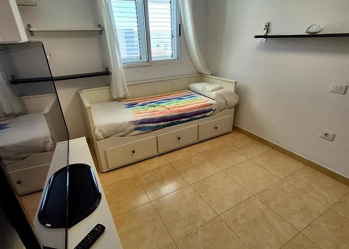 Severo Ochoa Apartments 1C