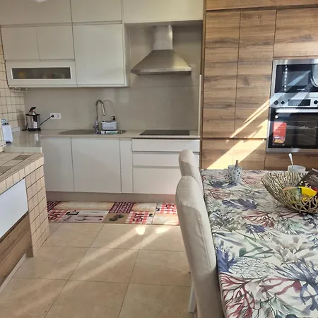 Severo Ochoa Apartments 1C